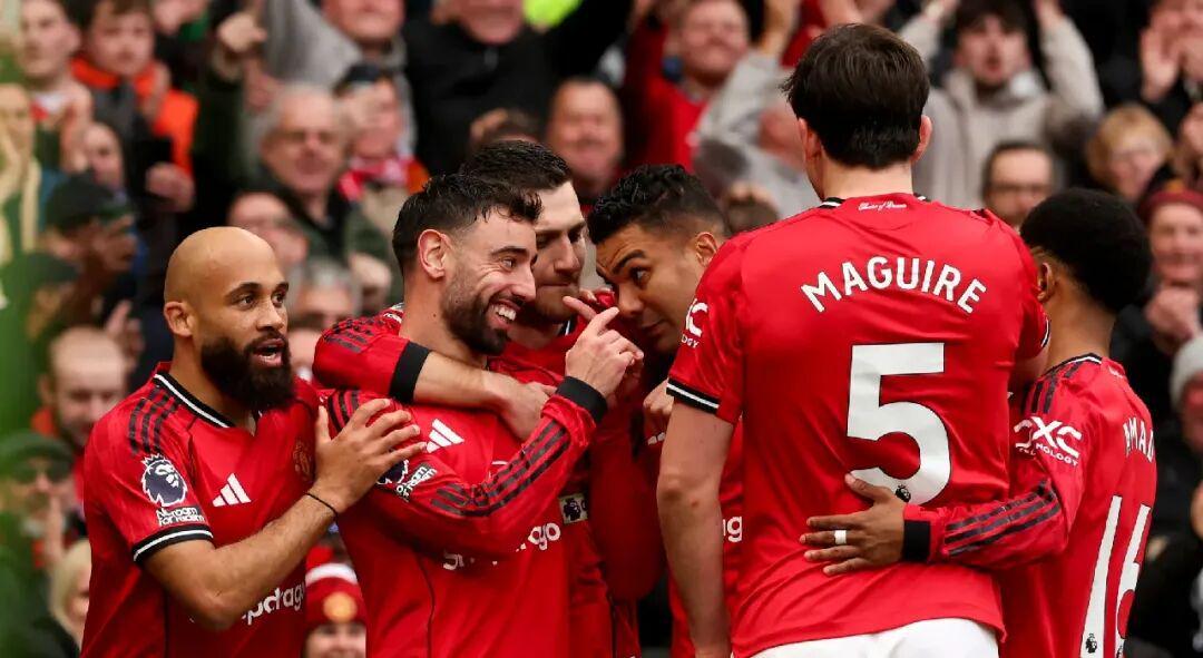 世界杯官方直播软件下载-冲击欧冠席位,曼联“啃老”真香